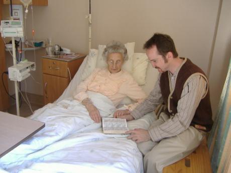 pictures of hospital ministry staff